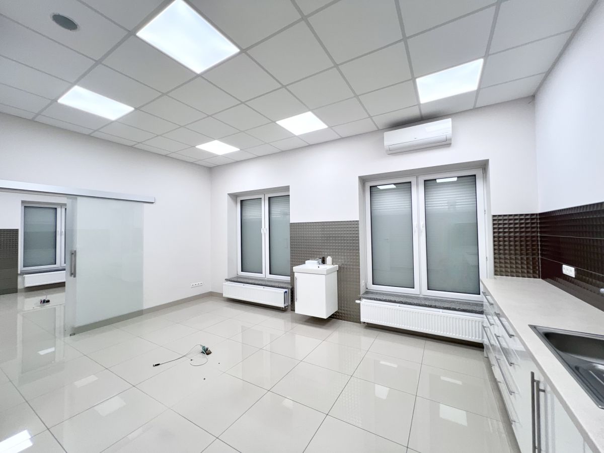 Komercyjny na sprzedaż