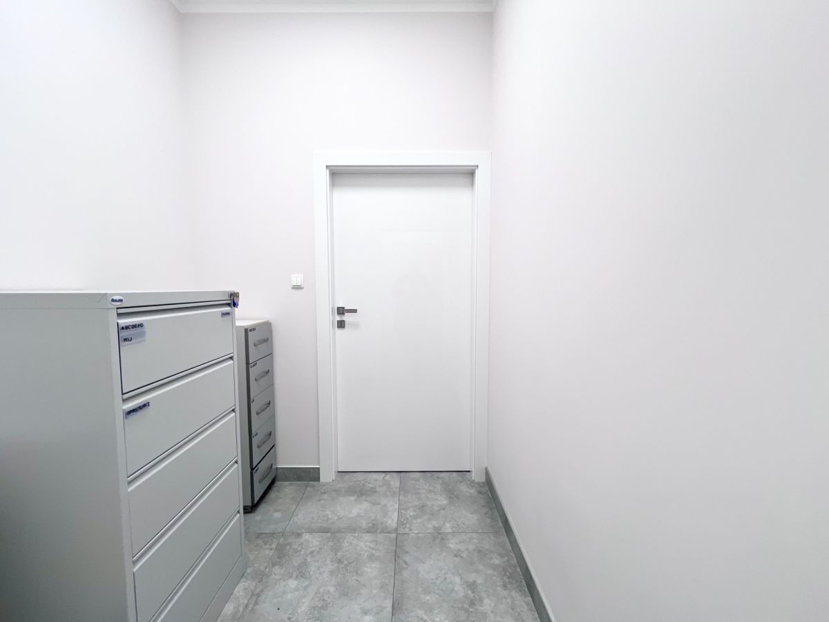 Komercyjny na sprzedaż