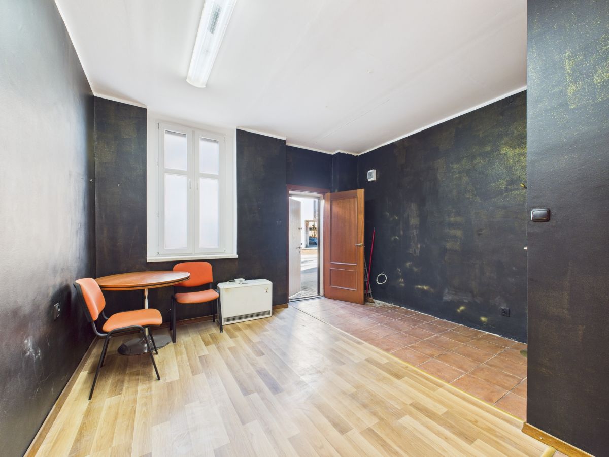 Komercyjny na wynajem