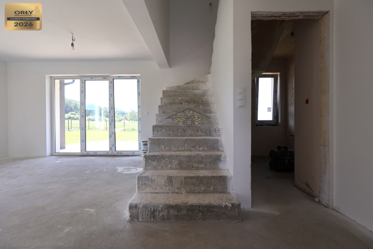 Dom wolnostojący z garażem | działka 1100 m2 — zdjęcie 5