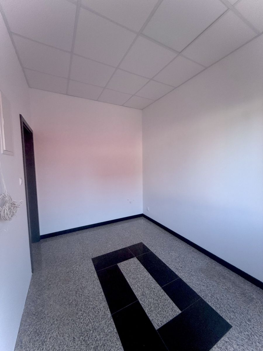 Komercyjny na wynajem