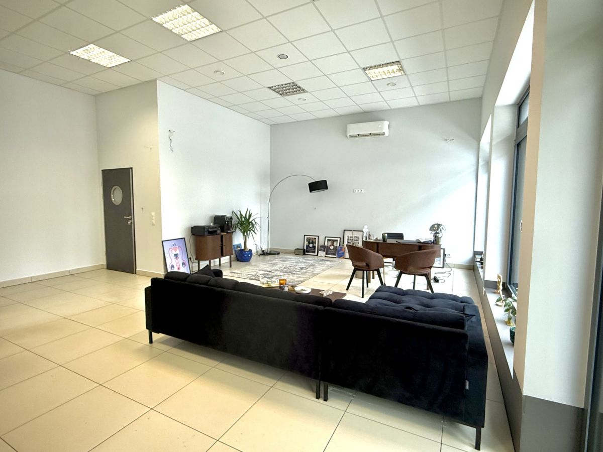 Komercyjny na wynajem