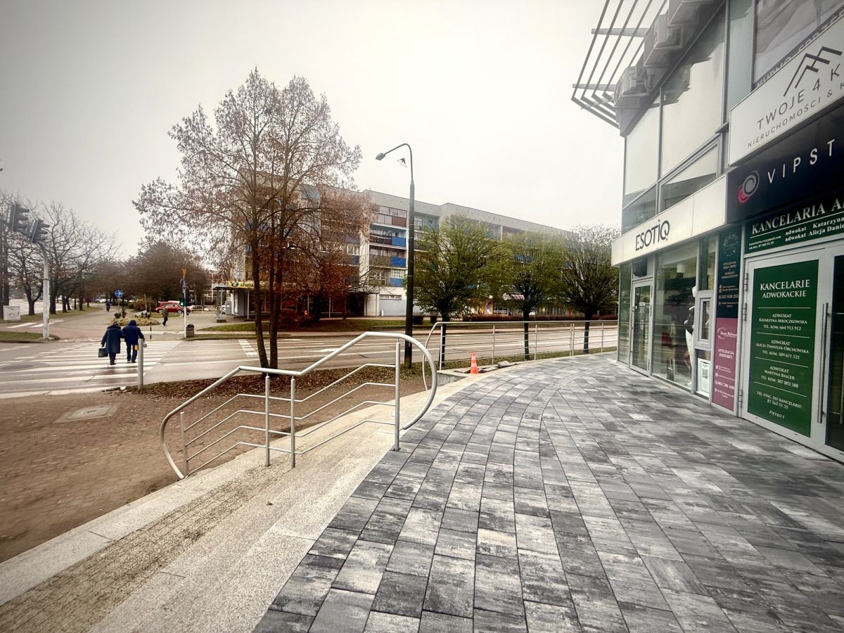 Komercyjny na wynajem