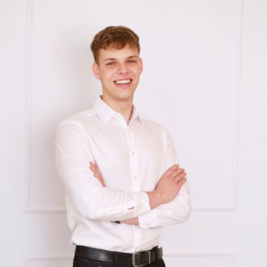 Portret: Oliwier Interewicz
